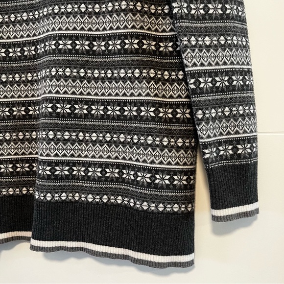 Far West | Patterned Sweater - Picture 11 of 13